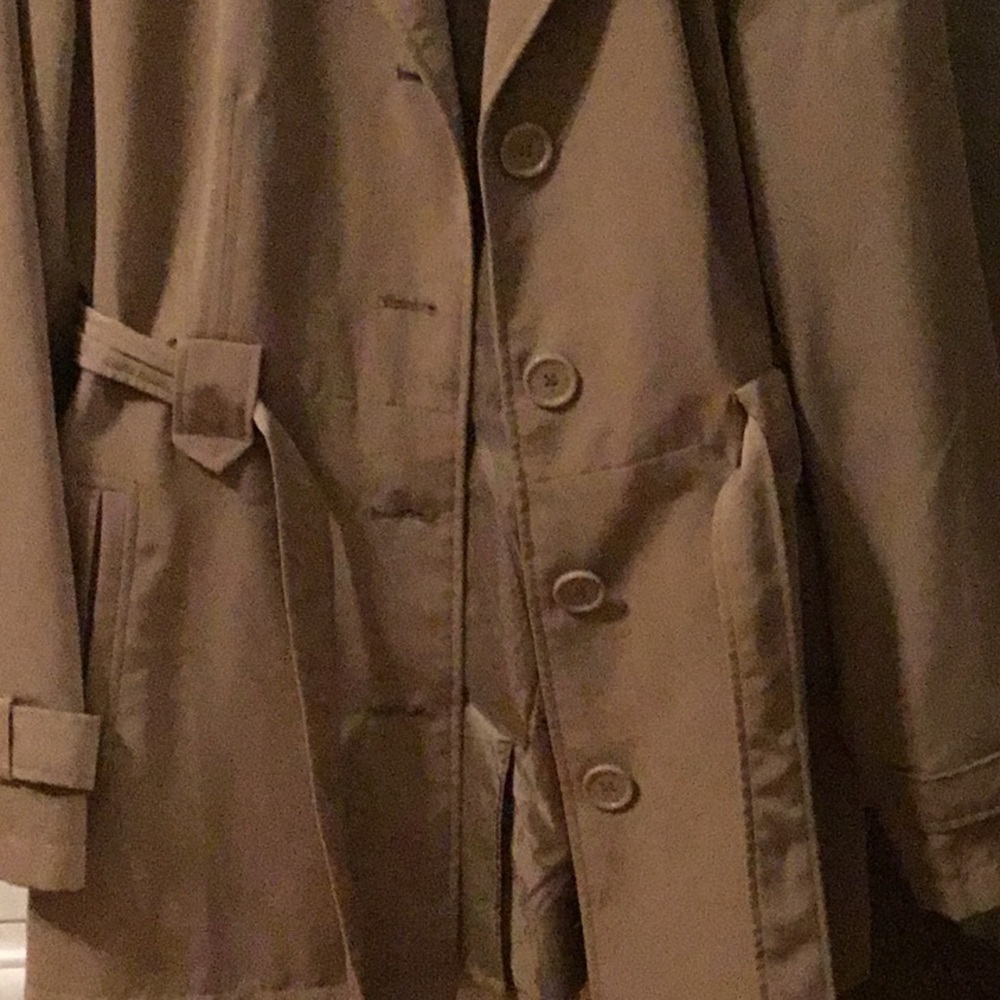 Coat - Picture 4 of 5